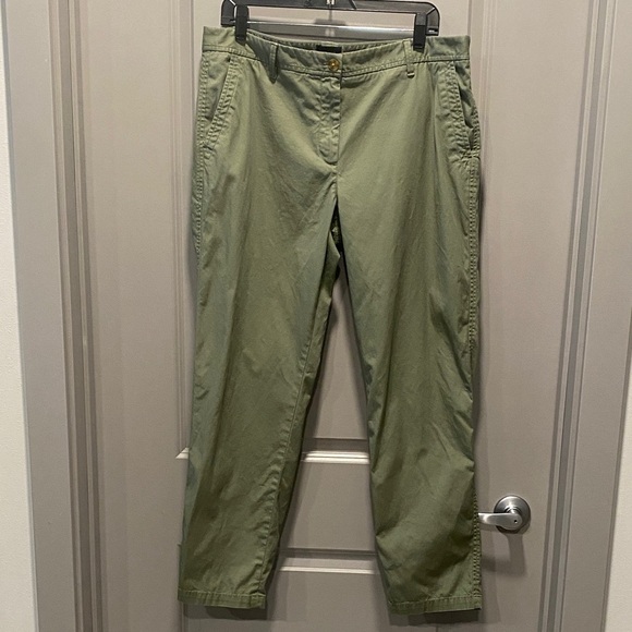 Talbots Women’s Size 12 Relaxed Olive Chinos 98% Cotton - Picture 1 of 7